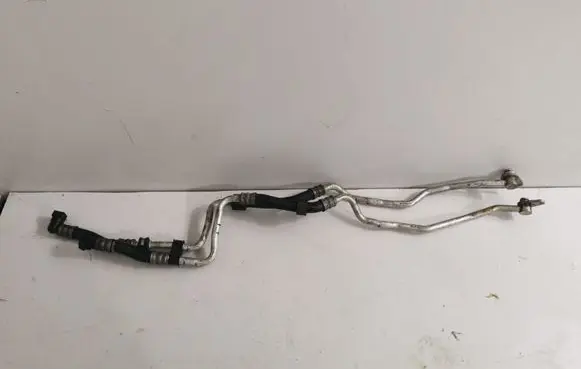 BMW 6 F06 Gran coupe Oil fill pipe 7589509 7589510