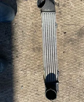 BMW 3 E90 E91 Intercooler radiator 780068001 7800680