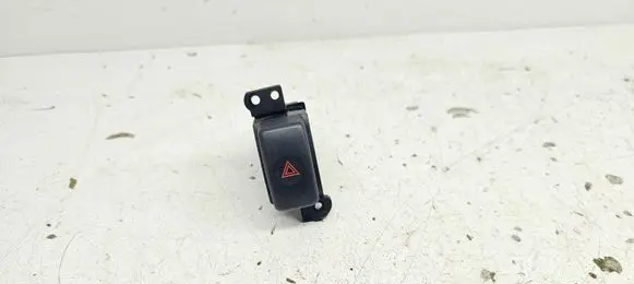 Subaru Legacy Hazard light switch 06016 1125U