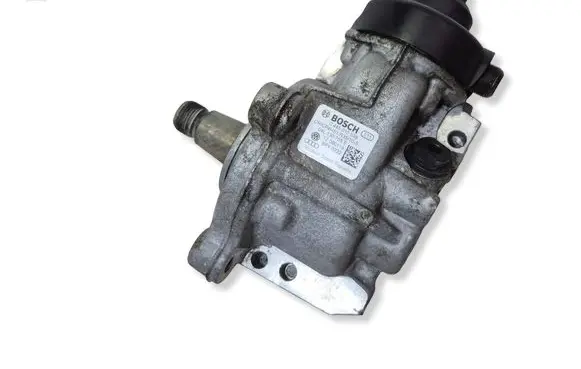 Volkswagen PASSAT B8 Fuel injection high pressure pump 04L130755E 12080119