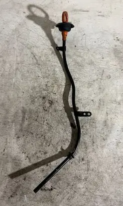 Volkswagen Touran I Oil level dip stick 03G103