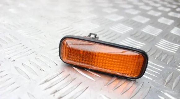 Honda Legend Front fender indicator light