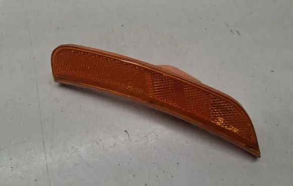 Chrysler Pacifica Front reflector 68229423AA
