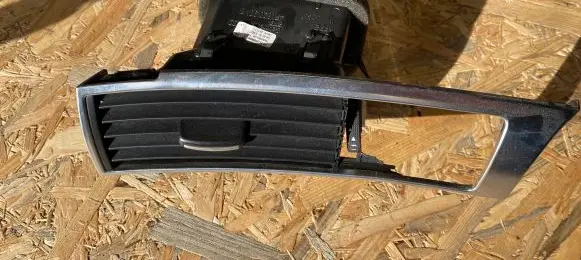 Audi A6 S6 C6 4F Dashboard side air vent grill/cover trim 4F1820901 4F1820901D