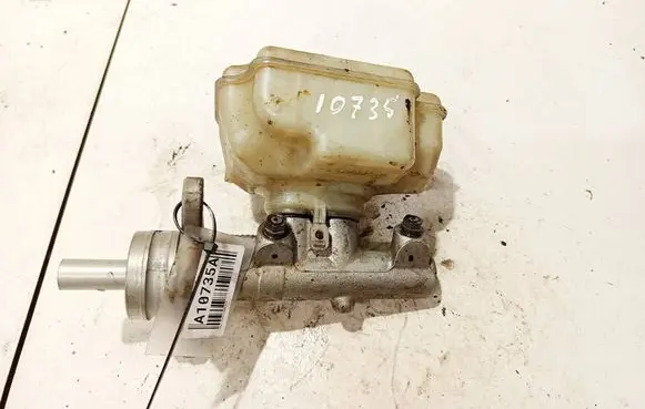 Master brake cylinder