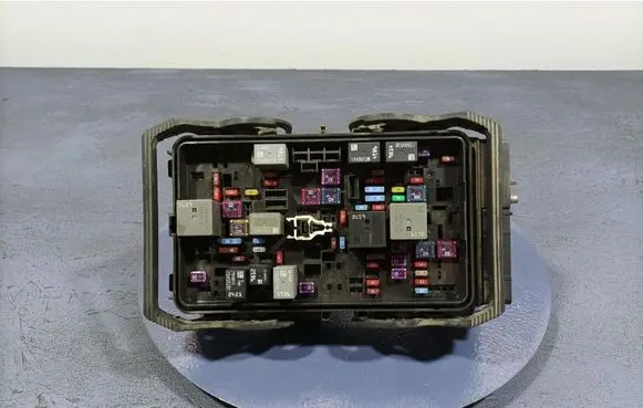 Opel Insignia A Fuse box set 39116624