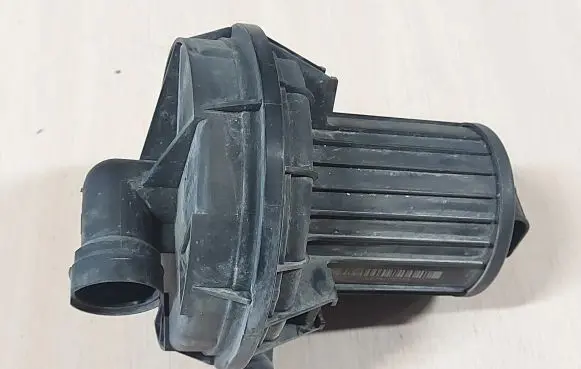 Audi A6 S6 C6 4F Secondary air pump 06A959253B