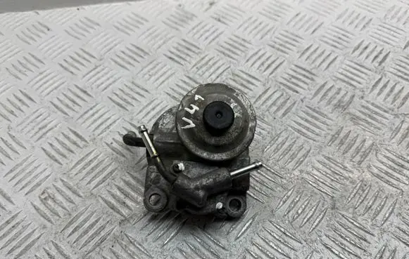 Toyota Corolla Verso AR10 Fuel filter bracket/mount holder 233800R010 233800R012 233800R011