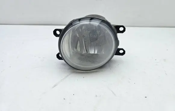 Lexus CT 200H Front fog light 812200W040
