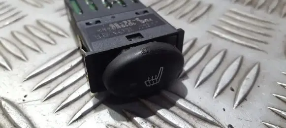 Rover 75 Seat heating switch YUG101980