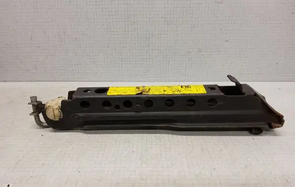 Volkswagen Golf IV Lift Jack 4A0011031B