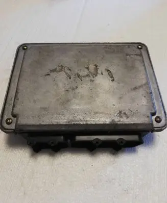 Skoda Octavia Mk1 (1U) Engine control unit/module 038906018GM 0281010181