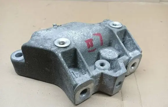 Seat Leon (1P) Gearbox mounting bracket 1K0199111E