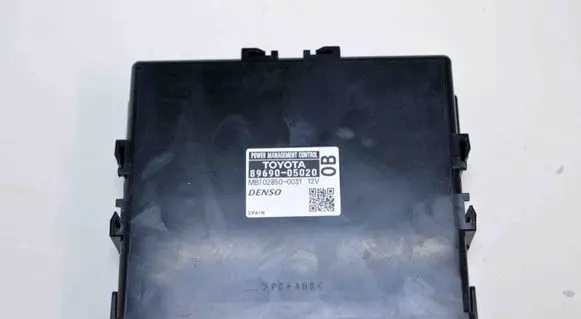 Toyota Avensis T270 Other devices 8273005140C