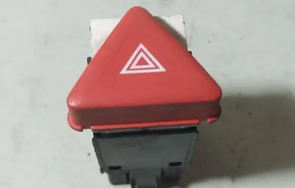 Volkswagen Golf V Hazard light switch 1K0953509A