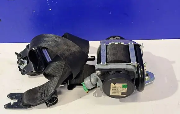 Volvo S60 Front seatbelt 39818844