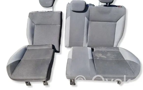 Ford Focus Second row seats