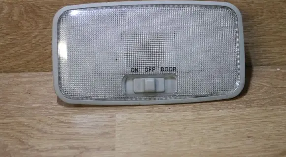 Toyota Auris 150 Rear seat light