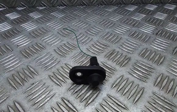 Toyota Prius (XW30) Rear door sensor 