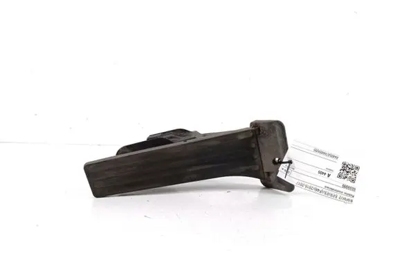 BMW 2 F46 Accelerator throttle pedal 6859999