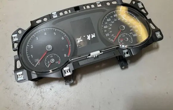 Volkswagen Golf VII Speedometer (instrument cluster) 5G1920940C 1855021027