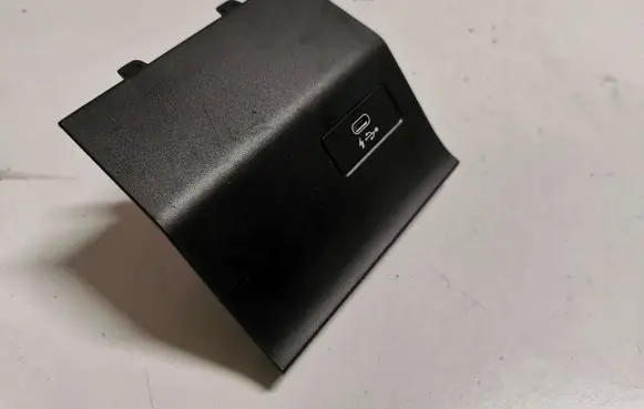 BMW X5 G05 USB socket connector 9868438