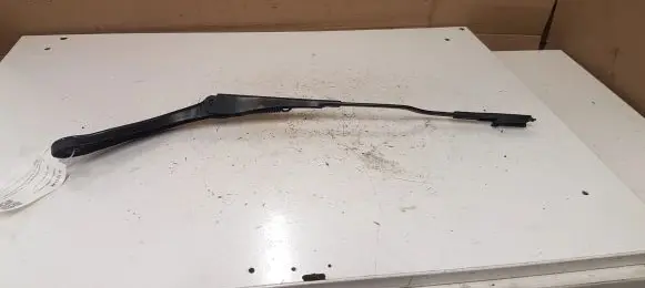 BMW 1 F20 F21 Front wiper blade arm W000027229 723952205