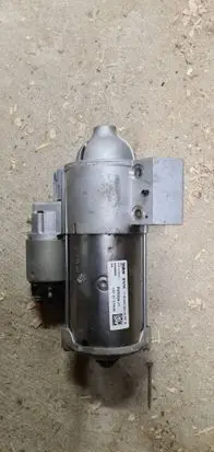 BMW 5 G30 G31 Starter motor 8588898