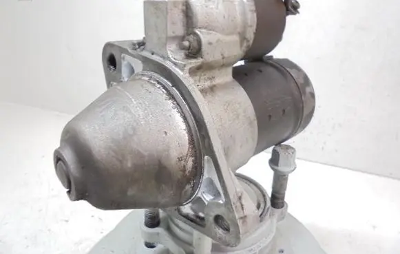 Opel Astra H Starter motor 98014743