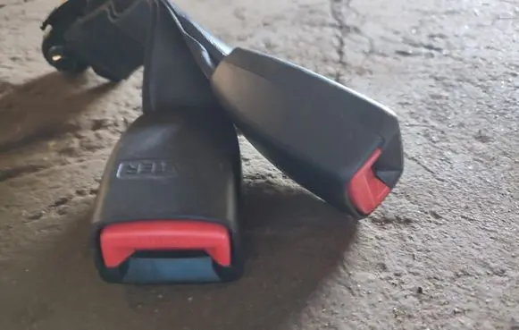 Hyundai Sonata Rear seatbelt buckle