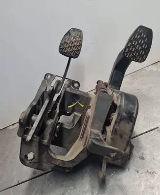 Mercedes-Benz Sprinter W901 W902 W903 W904 Pedal assembly A9012902415 A9012902016 A9012901916