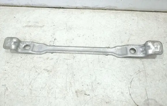 Radiator support slam panel bracket