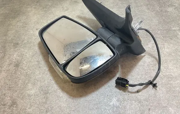 Front door electric wing mirror