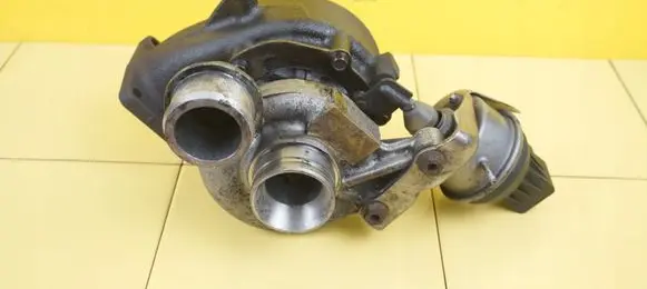 Volkswagen Crafter Turbo 076145701G CEB