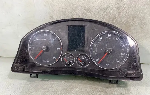Volkswagen Golf Plus Speedometer (instrument cluster) 1k0920974m