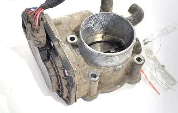 Toyota Avensis T270 Engine shut-off valve 220300T050