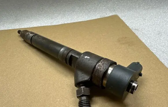 Volvo XC90 Fuel injector 30750283 4D5ZSHS
