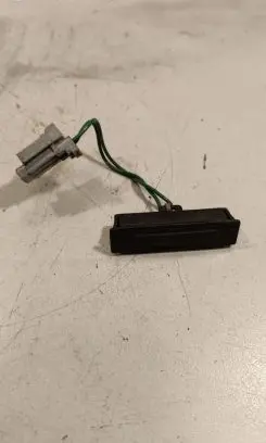Nissan Qashqai Rear door sensor 