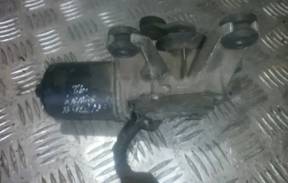 Nissan Sunny Wiper motor