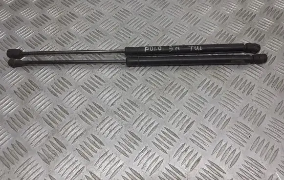 Volkswagen Polo IV 9N3 Tailgate hydraulic set 1J6827550