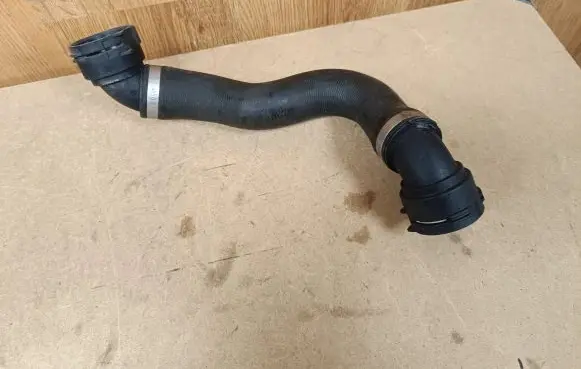 Mercedes-Benz GLC X253 C253 Engine coolant pipe/hose A2055013482