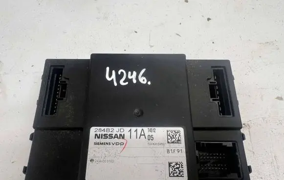 Nissan X-Trail T31 Comfort/convenience module 284B2JD11A 5WK46480