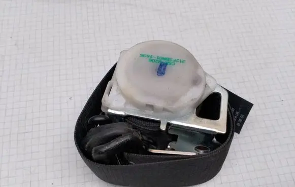 Opel Zafira A Front seatbelt 90580902 040678