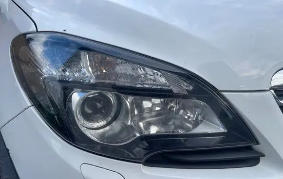 Opel Mokka Headlight/headlamp