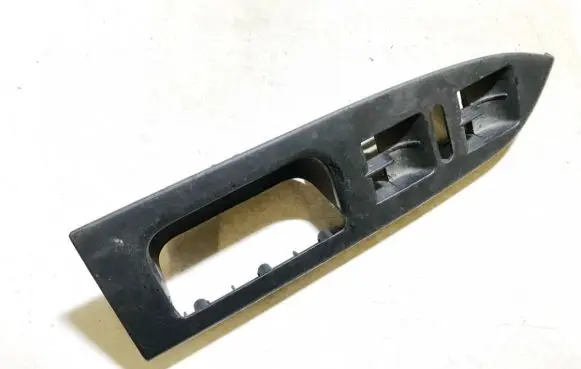 Volkswagen Touran I Front door window switch trim 1t1867371f