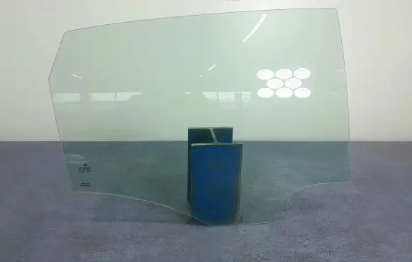 Rear door window glass
