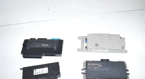 BMW 5 F10 F11 Other control units/modules 9267516 61355B5DFC8 5B5DFC8