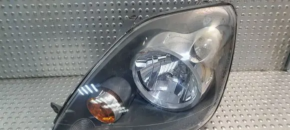 Ford Fiesta Headlight/headlamp 