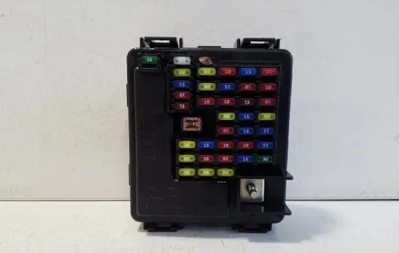 KIA Sportage Fuse module