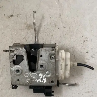 Audi A3 S3 8L Front door lock 8L1837016A